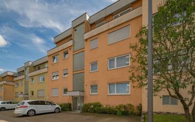 Sofort bezugsfrei - Moderne 4,5 Zimmer Penthousewohnung mit Dachterrasse