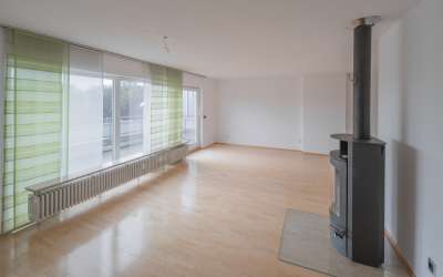 Sofort bezugsfrei - Moderne 4,5 Zimmer Penthousewohnung mit Dachterrasse