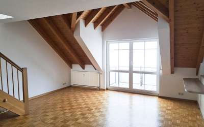 Moderne 4-Zimmer-Maisonette-Mietwohnung mit tollem Blick in Öfingen