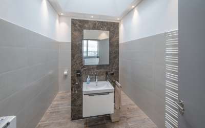 Helle Bürofläche in modernem Büroanwesen