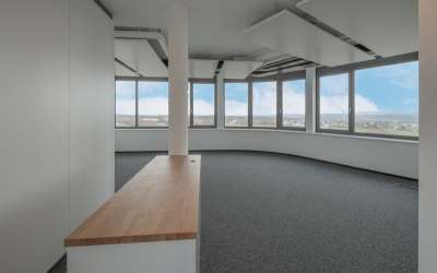 Helle Bürofläche in modernem Büroanwesen