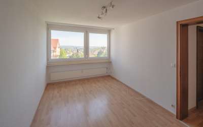 Helle 4 Zimmer ETW in Stadtrandlage