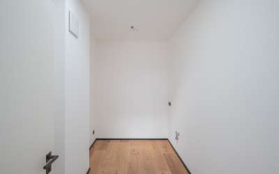 Neu eingerichtete 3,5 Zimmer Penthouse-Wohnung Dachterrasse