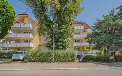 Großzügige 4,5 Zimmer Eigentumswohung mit großem Balkon