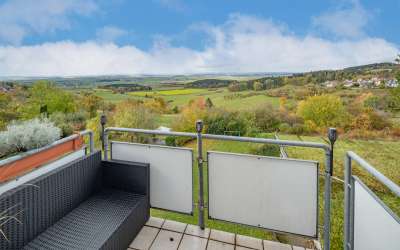 Moderne 4-Zimmer-Maisonette-Mietwohnung mit tollem Blick in Öfingen