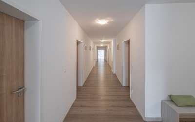 Modernes Hotel mit einer großzügigen Betreiberwohnung