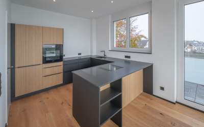 Eingerichtete 3,5 Zimmer Penthouse-Wohnung Dachterrasse