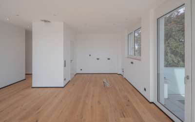 Neu eingerichtete 3,5 Zimmer Penthouse-Wohnung Dachterrasse