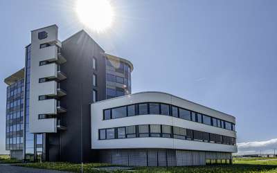 Helle Bürofläche in modernem Büroanwesen