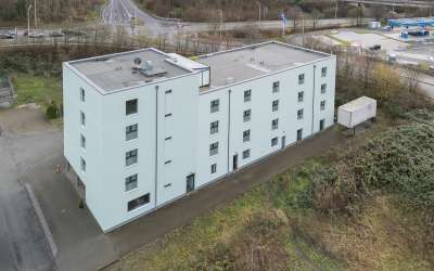 Modernes Hotel mit einer großzügigen Betreiberwohnung