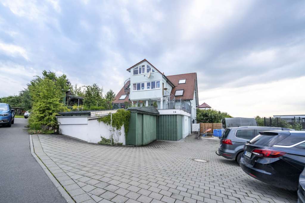 Top gepflegtes Mehrfamilienhaus in MengenRulfingen